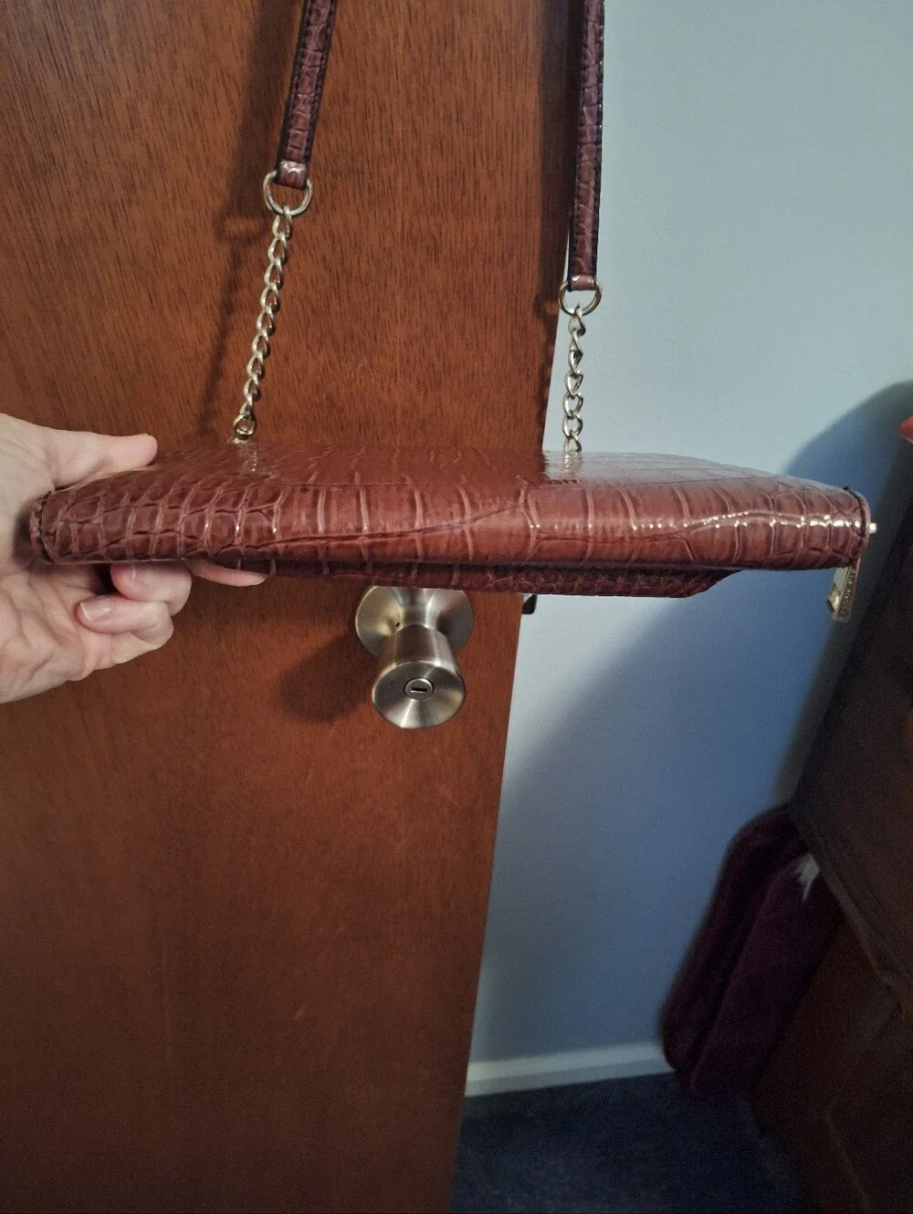 Kim Rogers Brown Croc-Embossed Crossbody Bag No Rips, Stains Or Tears